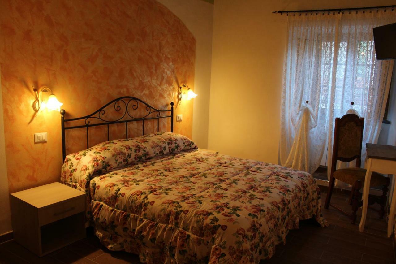 Il Castellaro Apartment Pignone Exterior photo